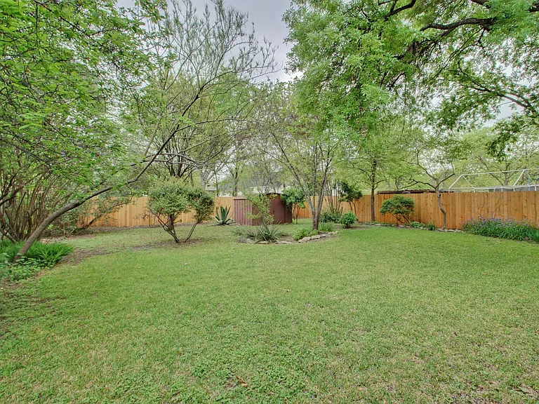 1910 W Saint Johns Ave — Photo 68