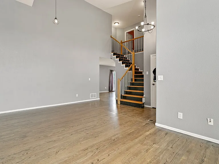 2510 Brenton Dr — Photo 4