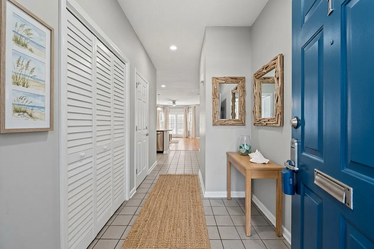 4542 Girvan Dr — Photo 4