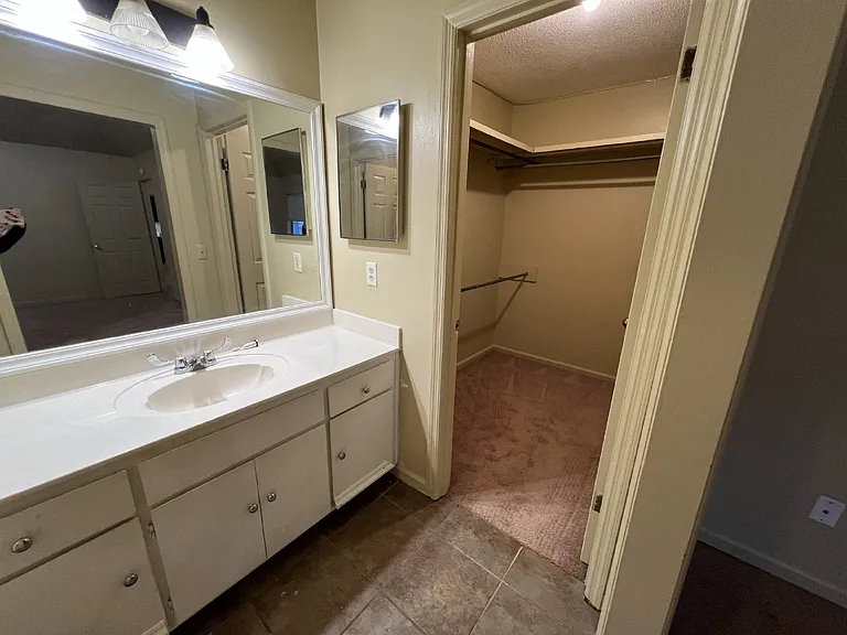 406 Club Dr — Photo 10