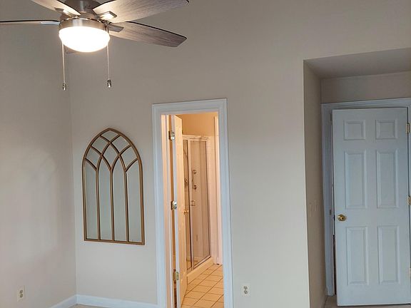 4th image of 8000 Lacy Dr