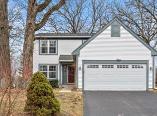 2487 Bridle Cir, Round Lake Beach, IL
