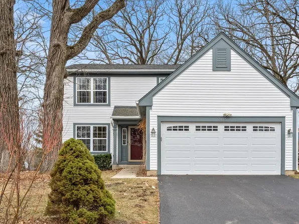 2487 Bridle Cir, Round Lake Beach, IL 60073