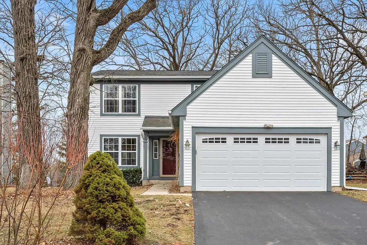 2487 Bridle Cir photo 1
