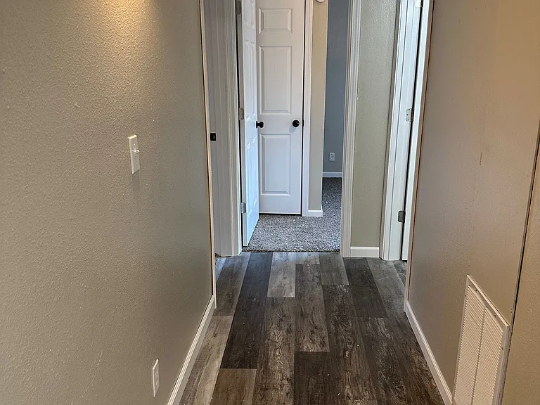 McCook Apartments — Photo 6