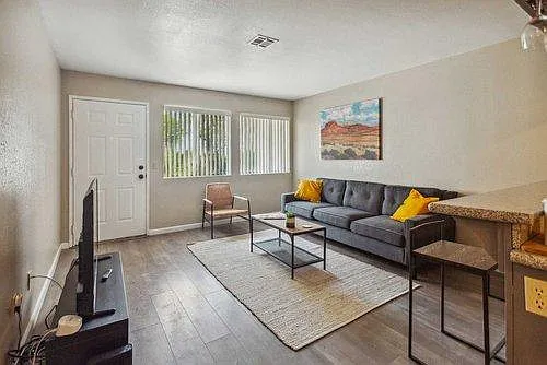 Ridgecrest Landing Apartment Homes — Photo 3