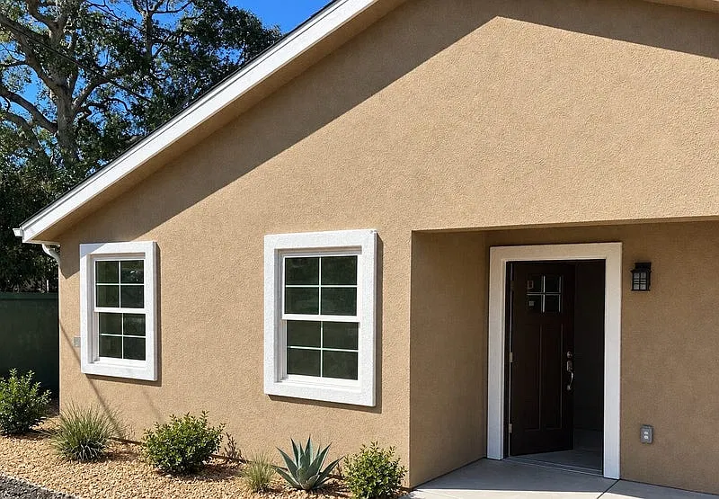 3 bed, 1200 sqft, $1,500 — Photo 1