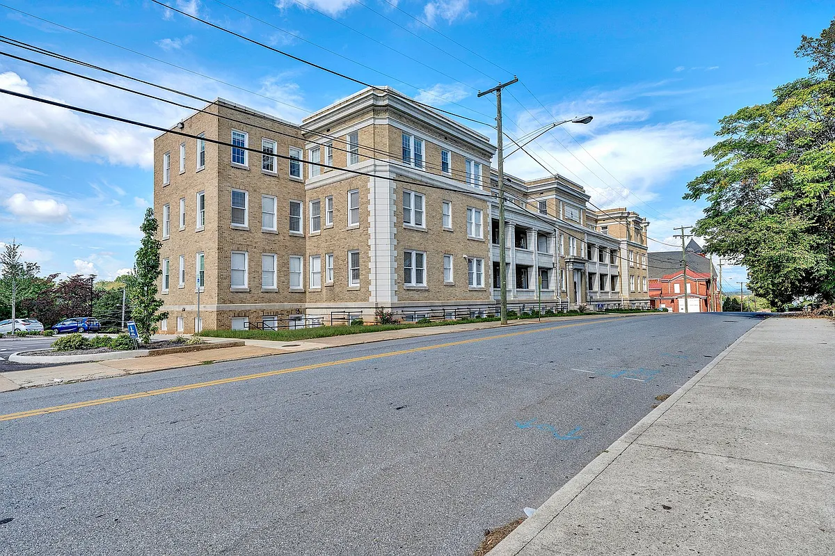 Building Photo - The Diamond Hill Lofts