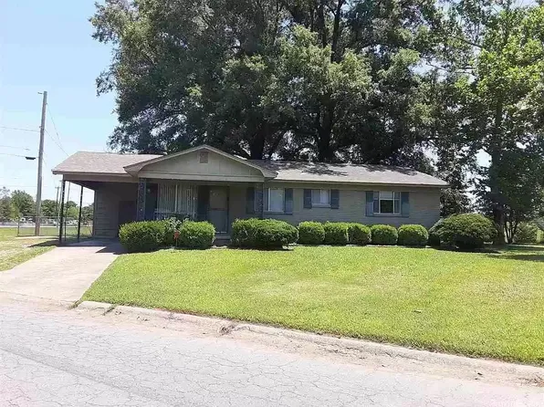 5201 N Woodland Dr, North Little Rock, AR 72117