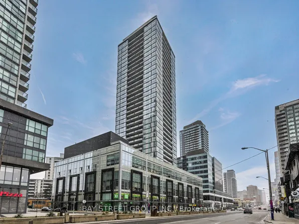 5180 Yonge St #Lph04, Toronto, ON M2N 0K5