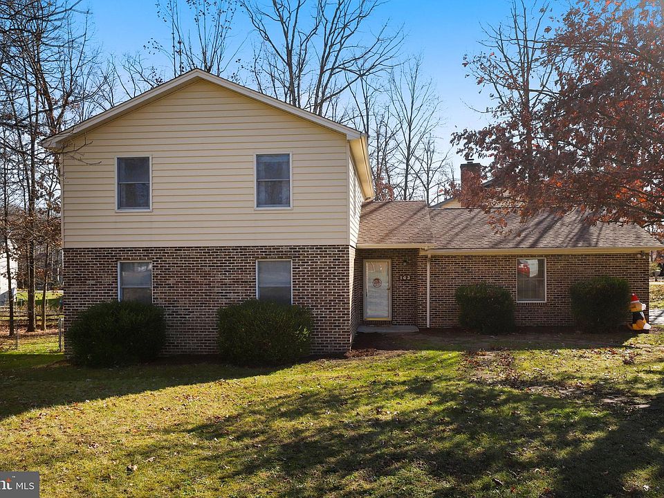 1st image of 143 Bell Haven Cir