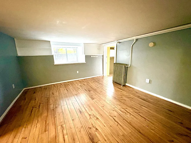 New York Apartments — Photo 8