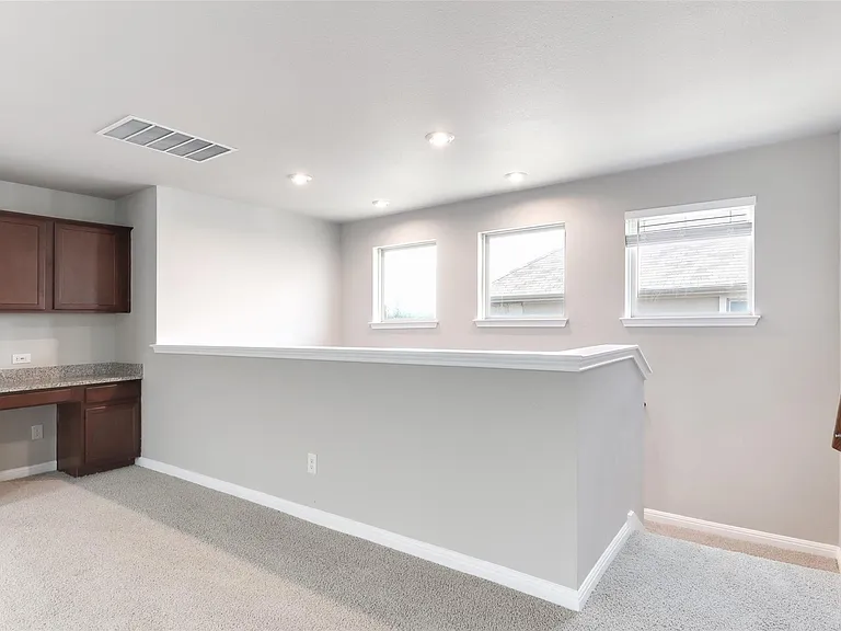 2929 Harvester Ln — Photo 17
