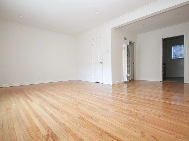 3375 Manning Ave — Photo 9
