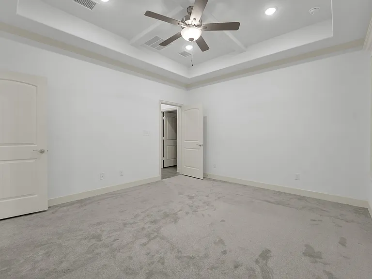 117 Community Dr — Photo 13