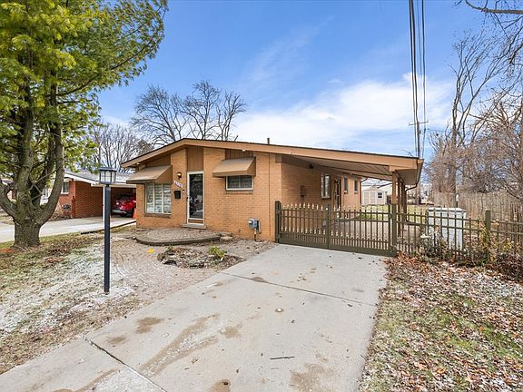 3rd image of 4115 Edgeland Ave