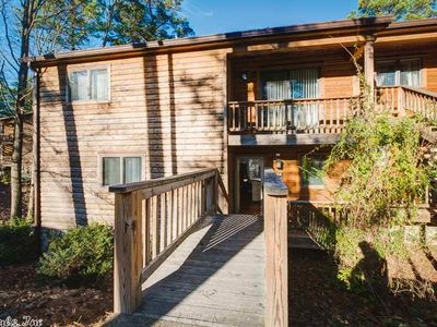 28 S Crescent Dr, Mount Ida, AR, 71957