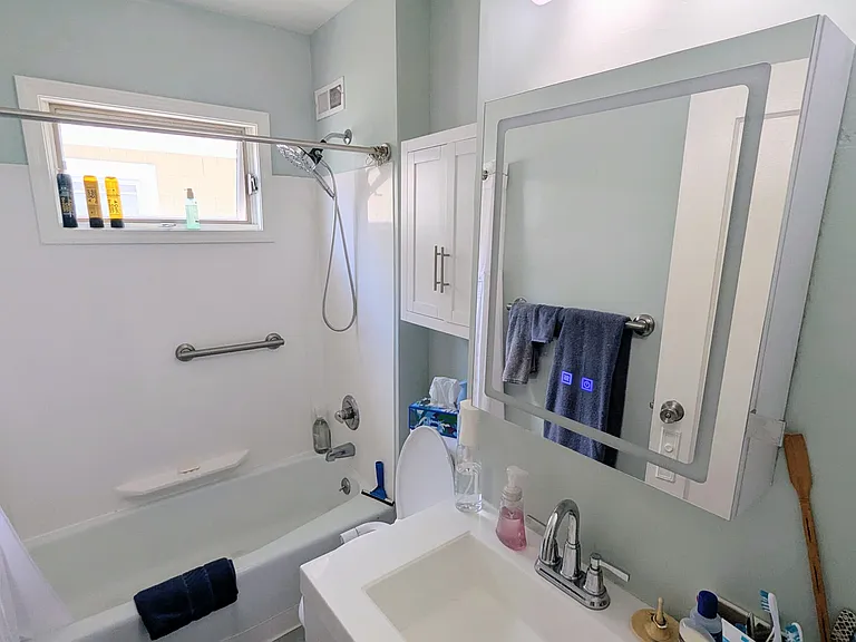 201 Lovering Ave #UPPER — Photo 17