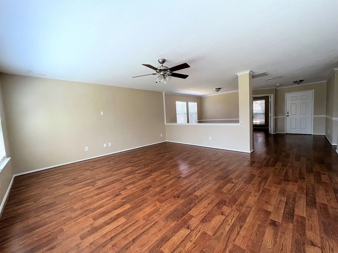 Beautiful 4 bedroom — Photo 4