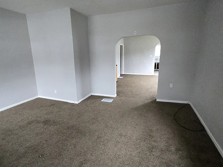 2334 Elm St — Photo 1