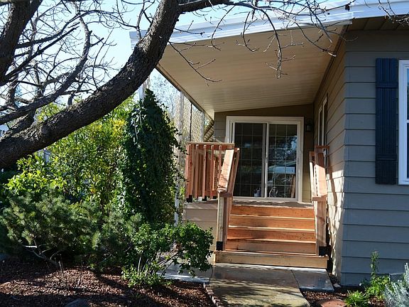 3rd image of 227 Northlake Dr