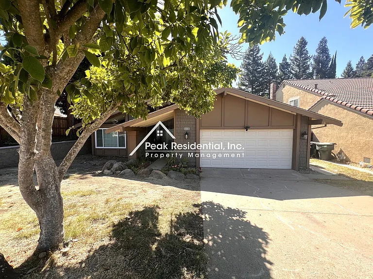 5541 Walnut Ave — Photo 1