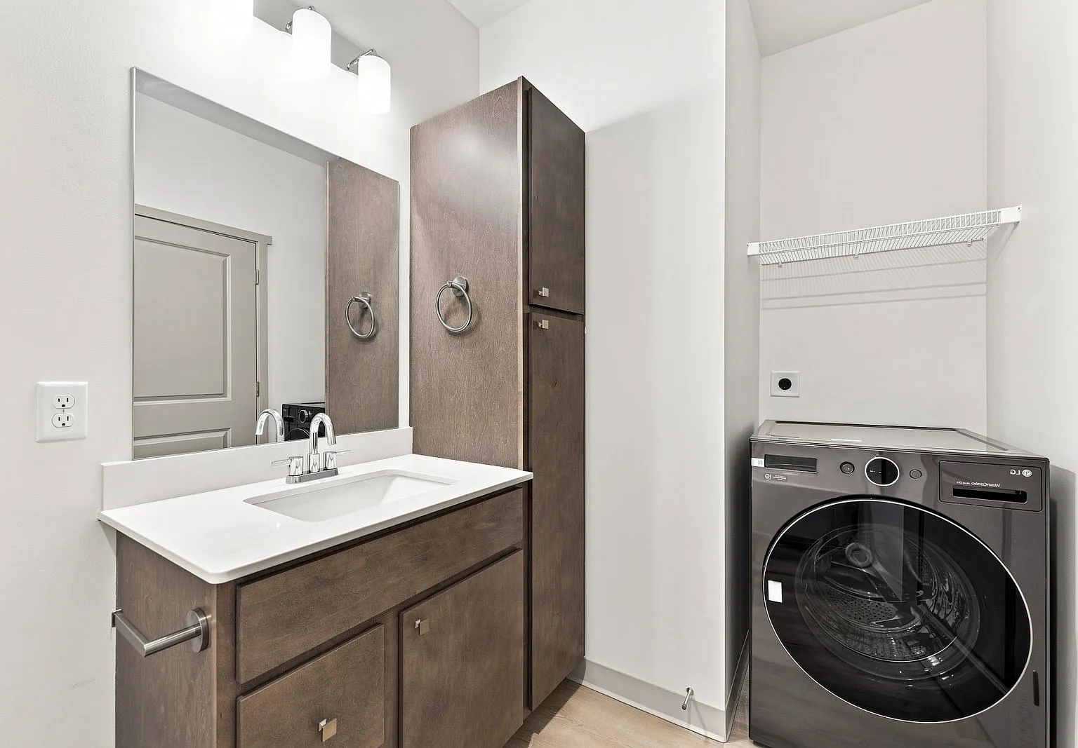 Riverbend Flats Apartments — Photo 4