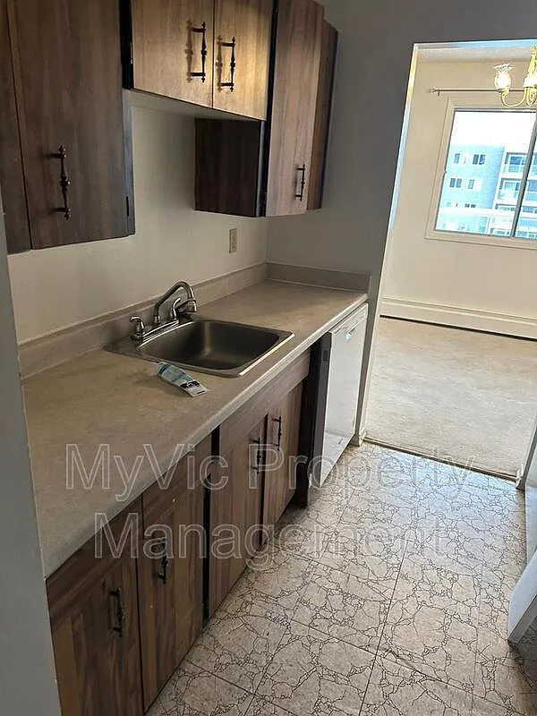2 bed, 2.0 bath, $1,300 — Photo 2