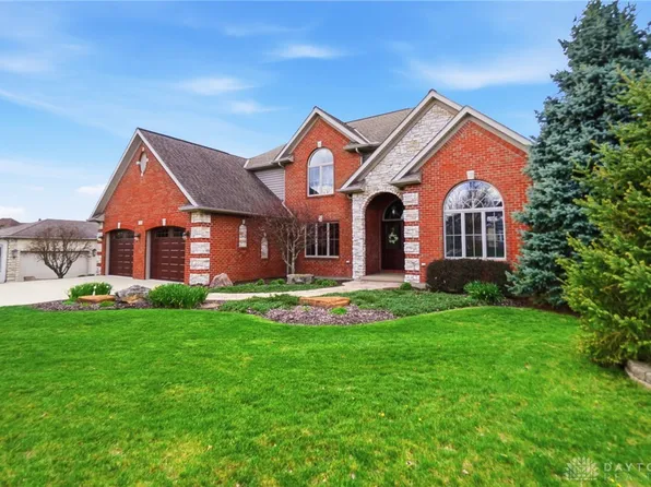 713 Stone Hollow Pl, Bellefontaine, OH 43311