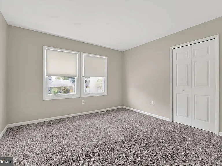 1327 Passage Dr — Photo 27