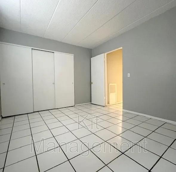 5722 Gay St — Photo 3