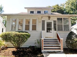 220 S Mitchell Ave, Arlington Heights, IL