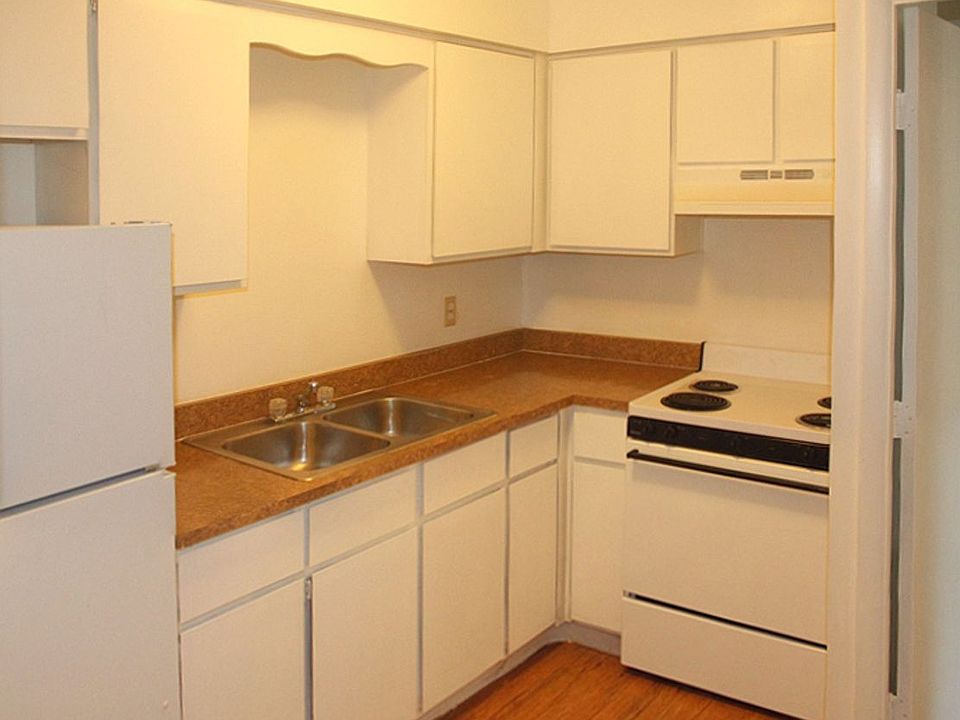 1st image of 489 N Howard St APT 101