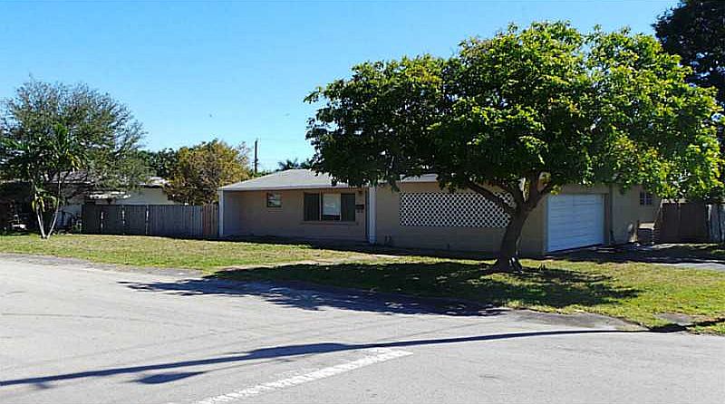 1st image of 1300 SE 1st St