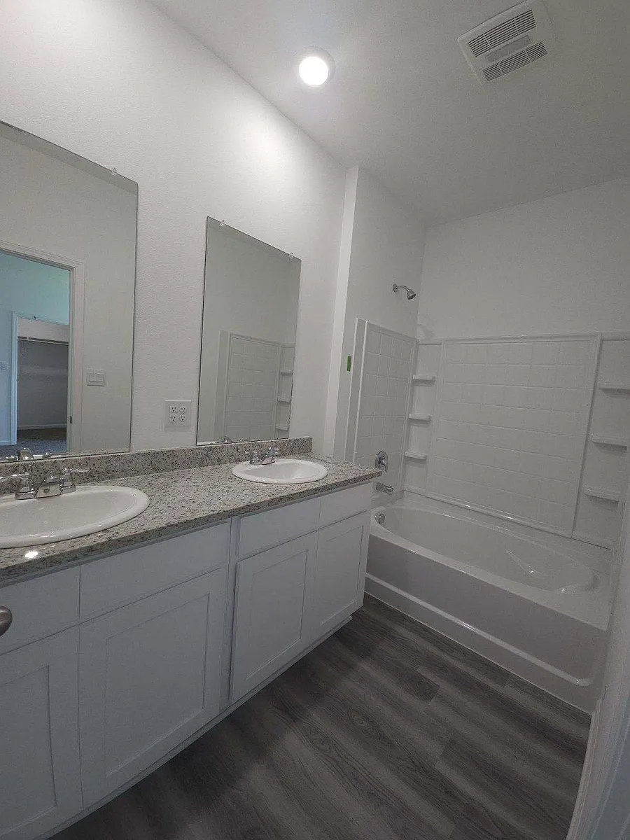 Building Photo - 1032 Drago Dr