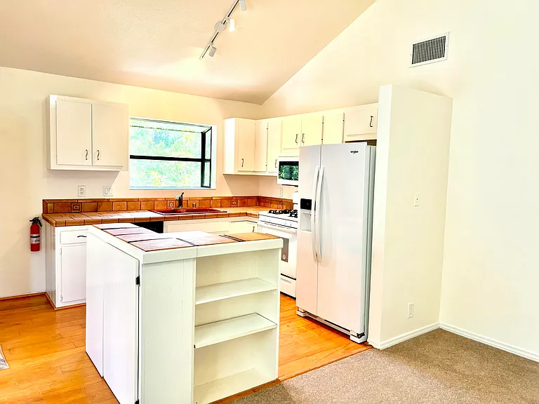 2201 Banner Ave #A — Photo 5