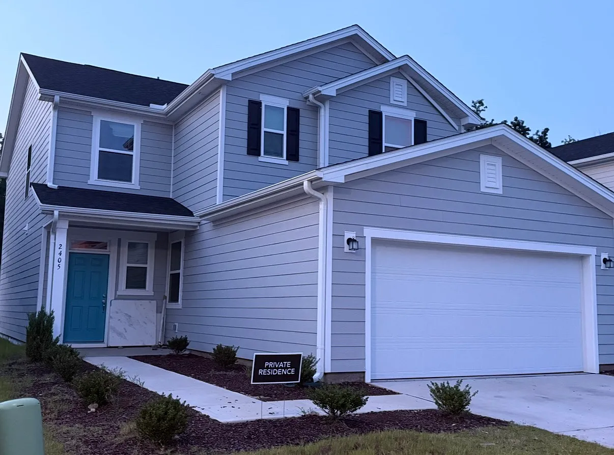 4 bed, 2277 sqft, $2,350 — Photo 1