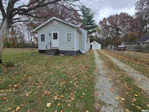 110 N Norwood Pl, East Peoria, IL 61611