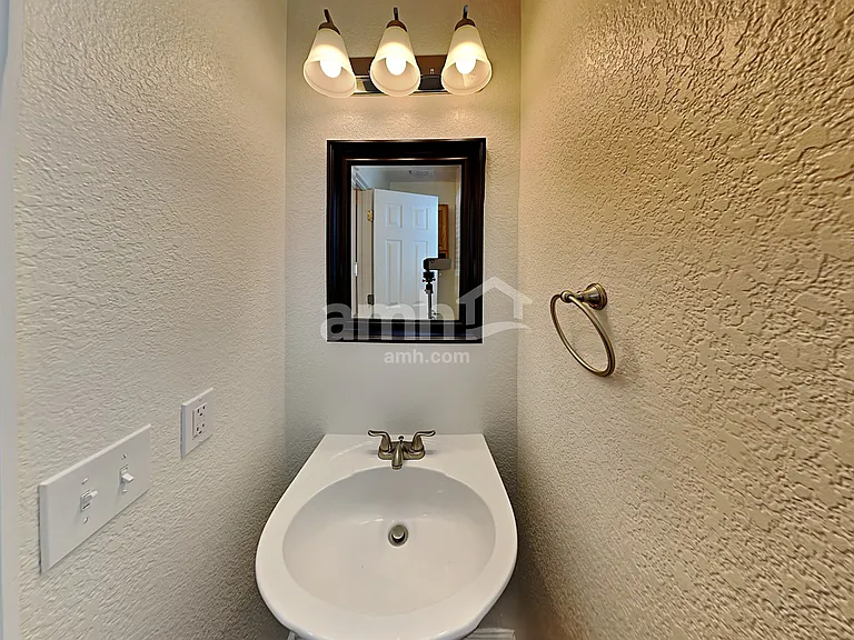 4832 Fundy St — Photo 8