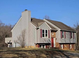 4563 Saunders Grove Dr, Moneta, VA