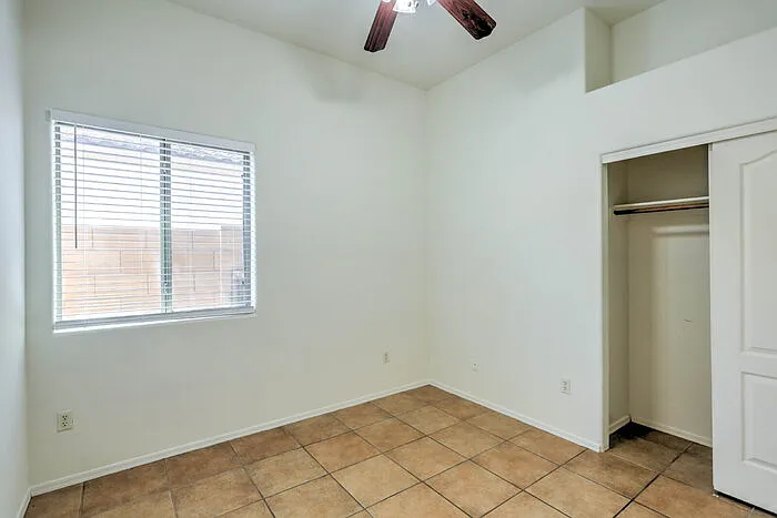 335 E Calle Nacrita — Photo 20