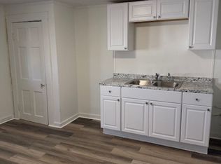 7 Flanders St #F, Enfield, NH 03748