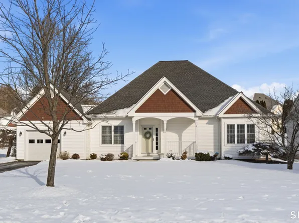 170 Thistle Pond Drive #170, Bloomfield, CT 06002