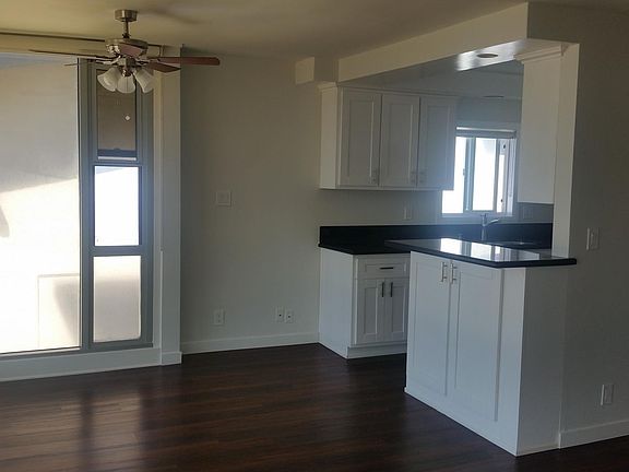 3rd image of 1402 Esplanade APT 5
