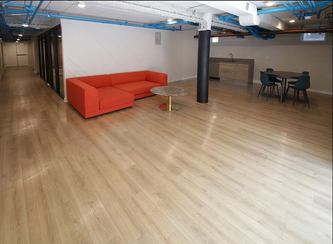 1666 W Pratt Blvd. — Photo 2