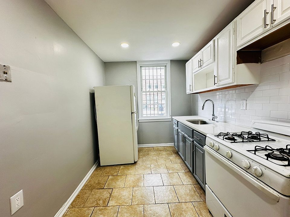 1st image of 372 Central Ave #M1e