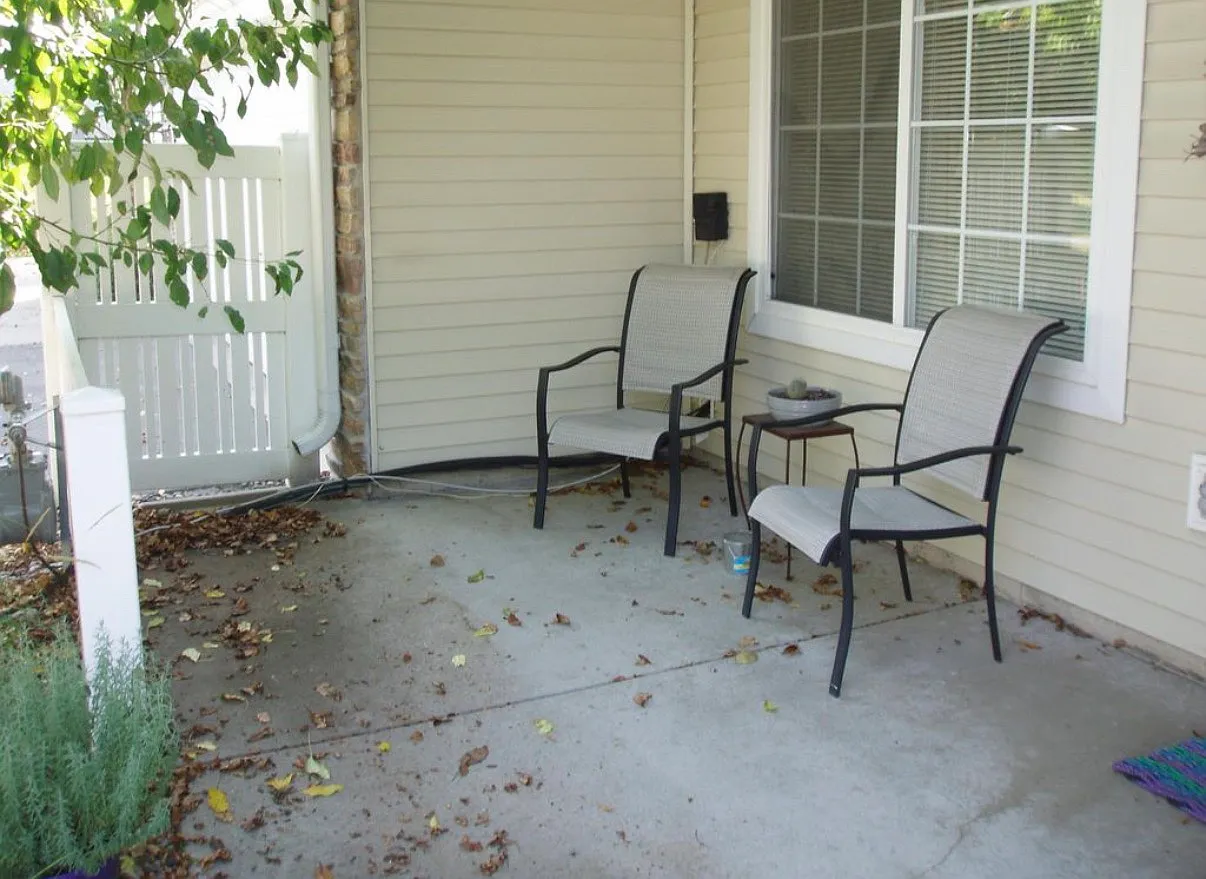 2 bed, 1.5 bath, 1501 sqft, $1,925 — Photo 2