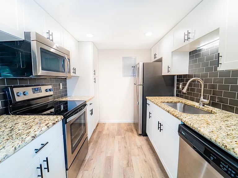 8335 Fairmount Dr #4-108 — Photo 7