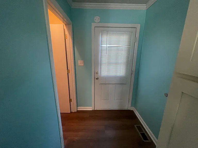 5211 River Rd — Photo 8