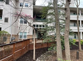 12012 Taliesin Pl APT 35, Reston, VA 20190